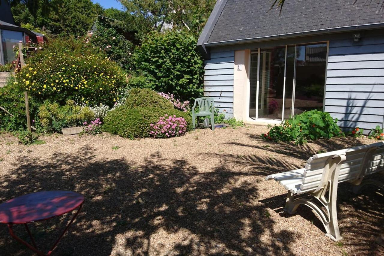 Le petit cottage entre village et mer Trélévern Extérieur photo