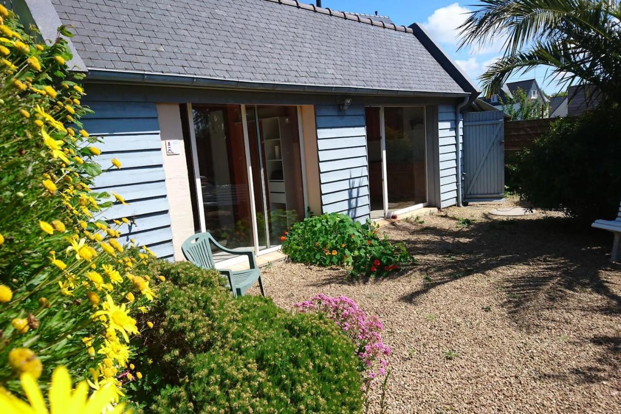 Le petit cottage entre village et mer Trélévern Extérieur photo
